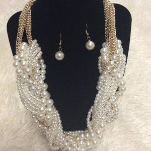 STATEMENT NECKLACE SET
